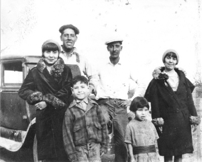 Nestor Amadeo Valdez with Elsie, Dee, Lido ,Fidela and Maxine VALDEZ